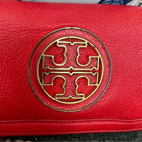 Tory Burch Amanda Red Leather Zip Continental Wallet $275 - Picture 3 of 12